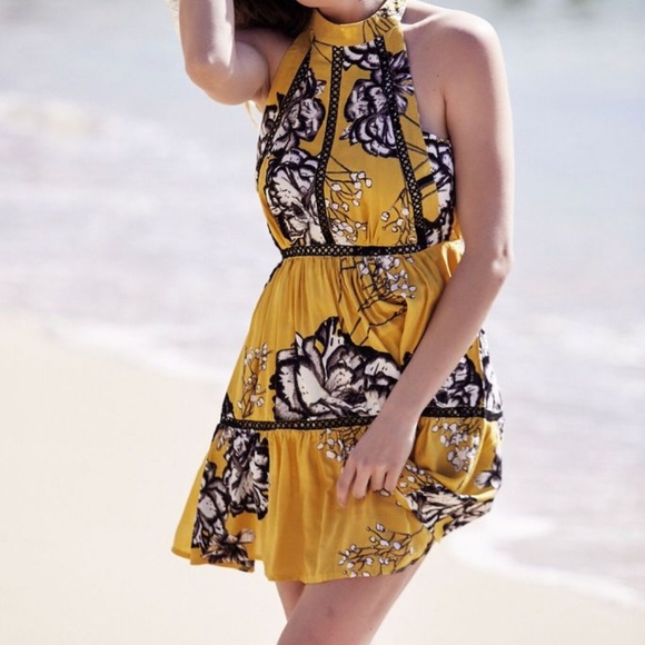 jaase halter dress